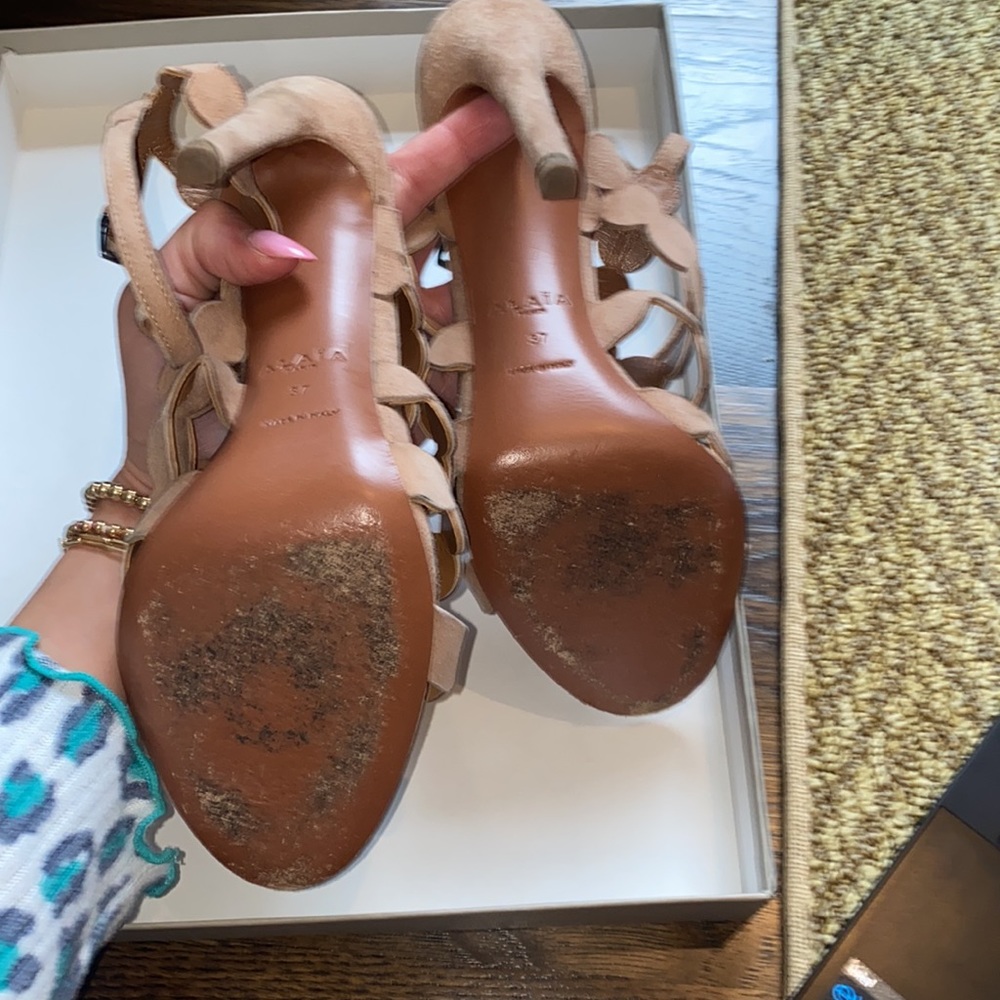 ALAÏA Suede Laser Cut Strappy Sandals - Picture 12 of 12